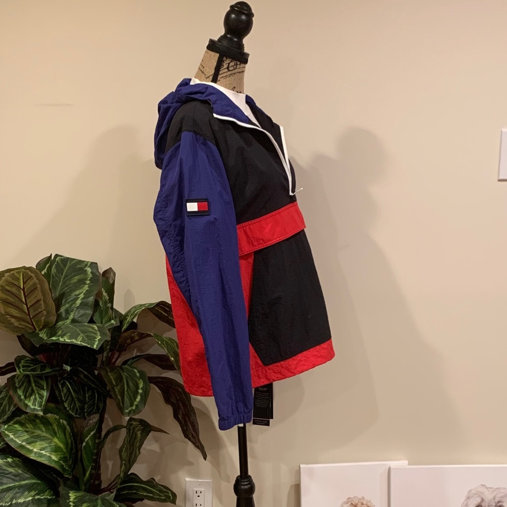 Tommy Hilfiger 1/4 Zip Windbreaker Hoodie - Picture 3 of 9